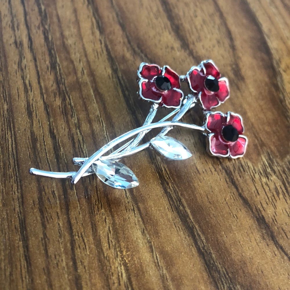 BEAUTIFUL ROSE AND DIAMOND BROOCH